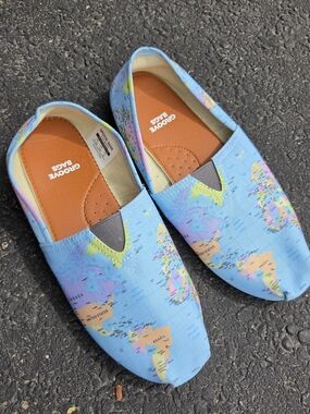 Groove Bags World Map Brown Leather-Look Insole with White Logo, Size 10